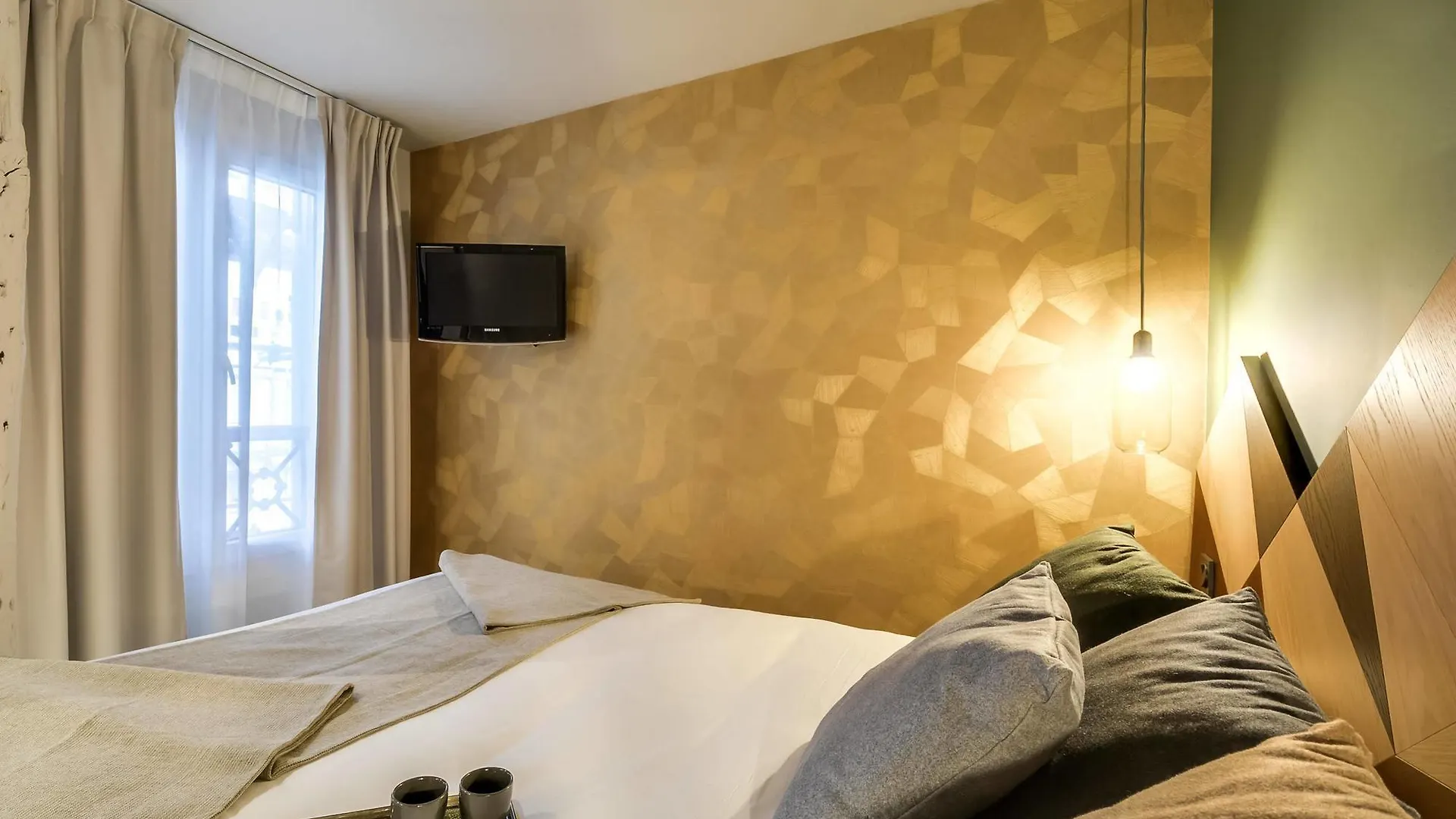 Wit Hotel 3*