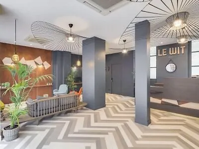 Wit Hotel 3*